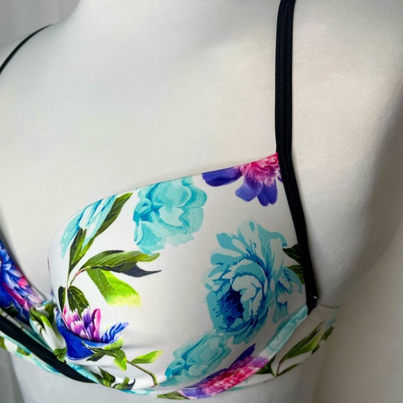 Structured Support Floral Bikini Top | Size Small - Picture 3 of 5